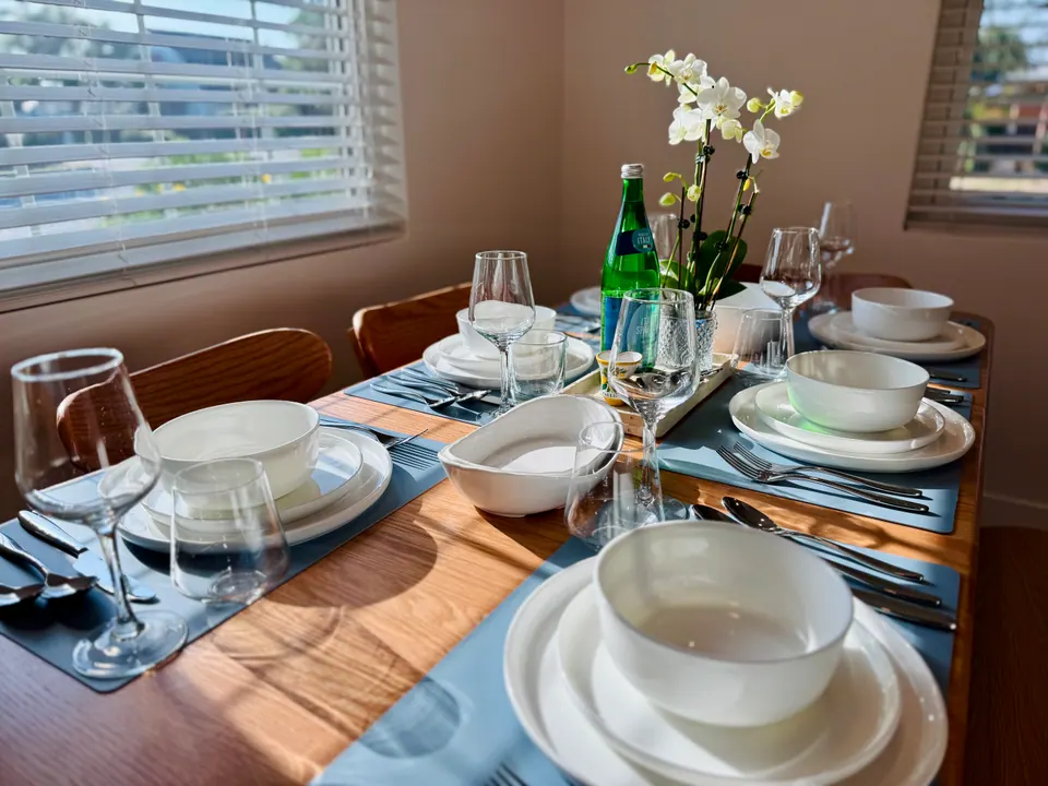 Table setting with glassware